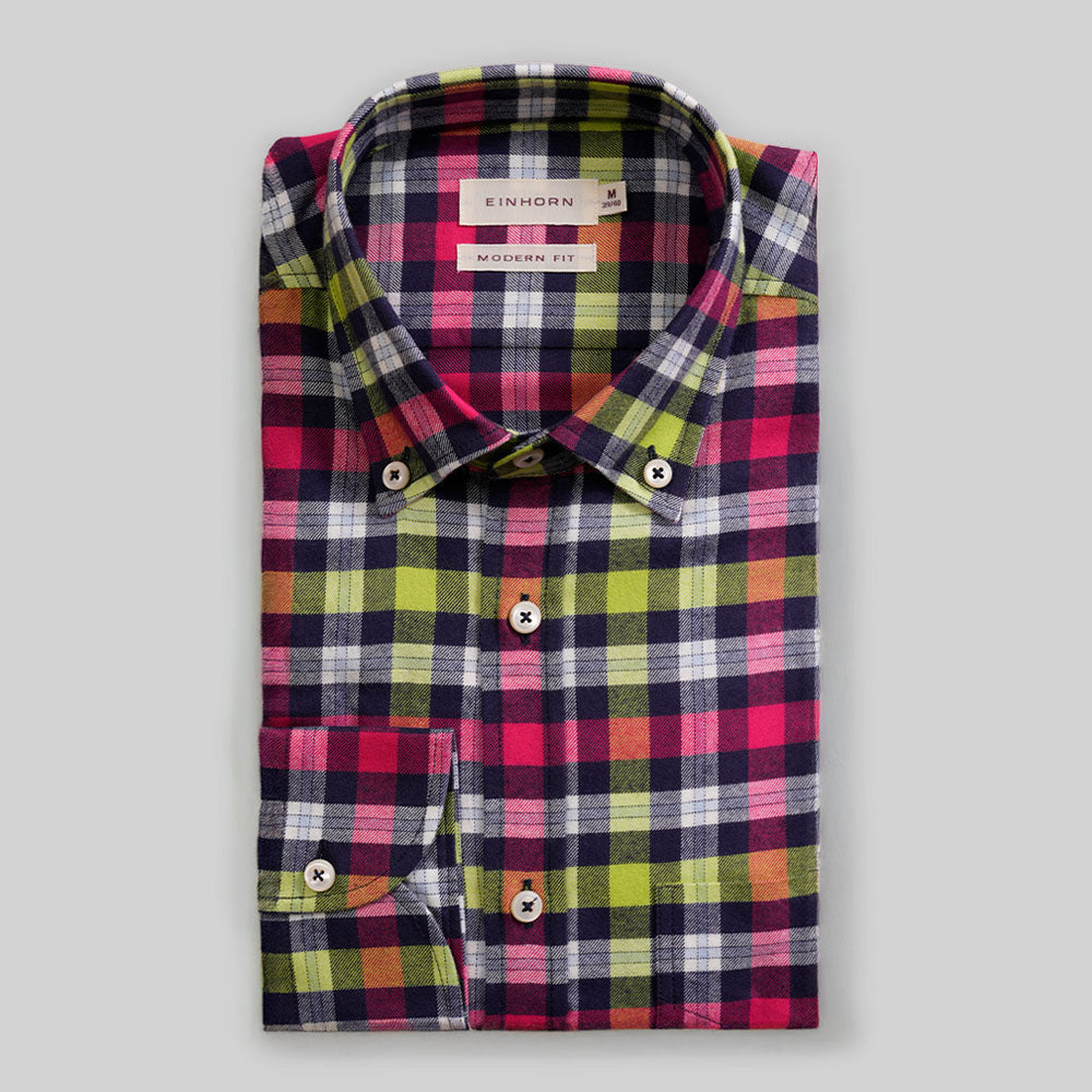 Weiches Flanellhemd im Modern Fit mit großem Karomuster – 100 % Baumwolle, Button-Down-Kragen & lange Ärmel. Warm, bequem & ideal für Herbst & Freizeit.