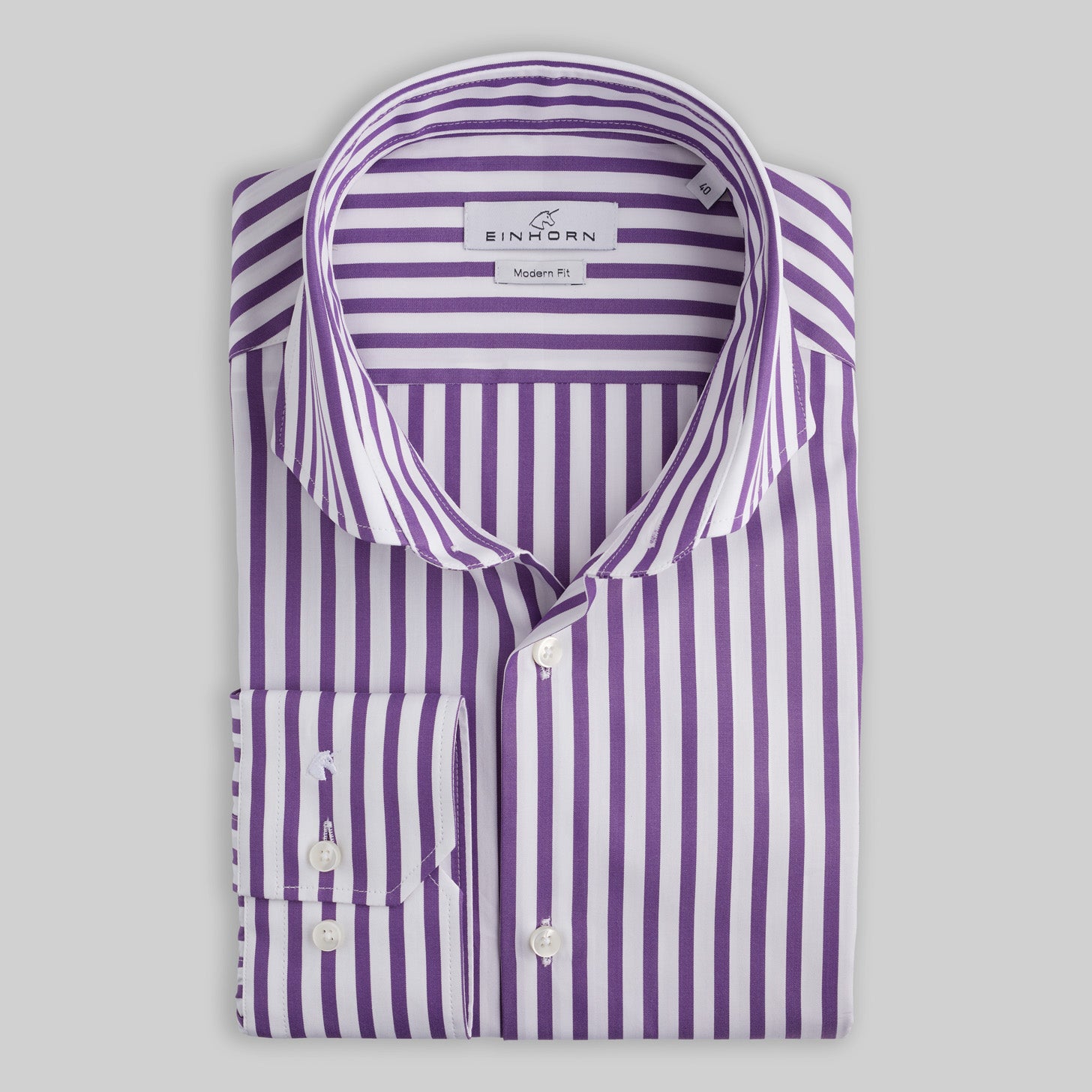 Das Einhorn Hemd Modern Fit Lila Streifen verbindet modisches Feingefühl mit klassischer Eleganz.