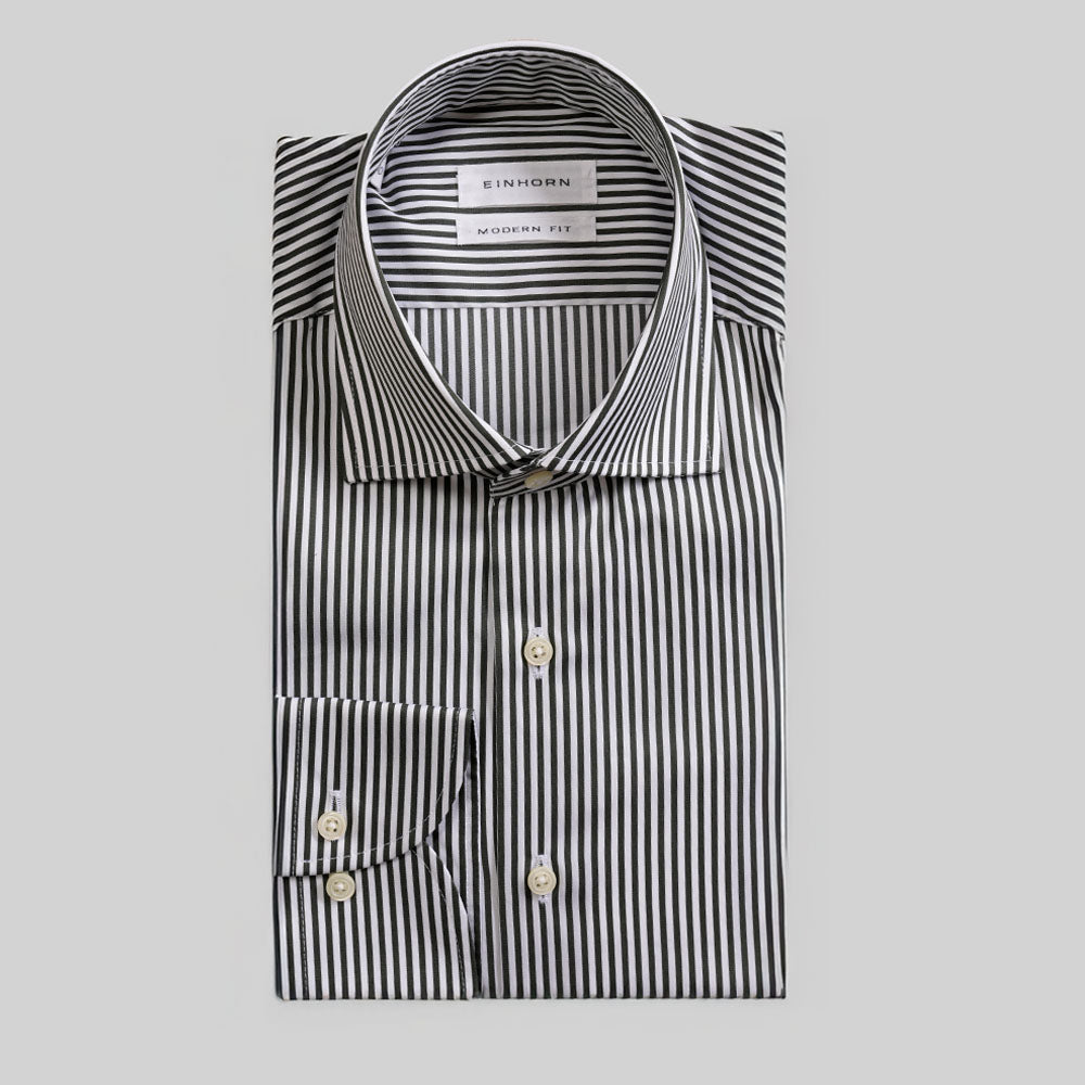 Elegantes Hemd im Modern Fit mit blau-weißen Streifen – 100 % Baumwolle, Haikragen & lange Ärmel. Klassisch, modern & ideal für Business & Freizeit.