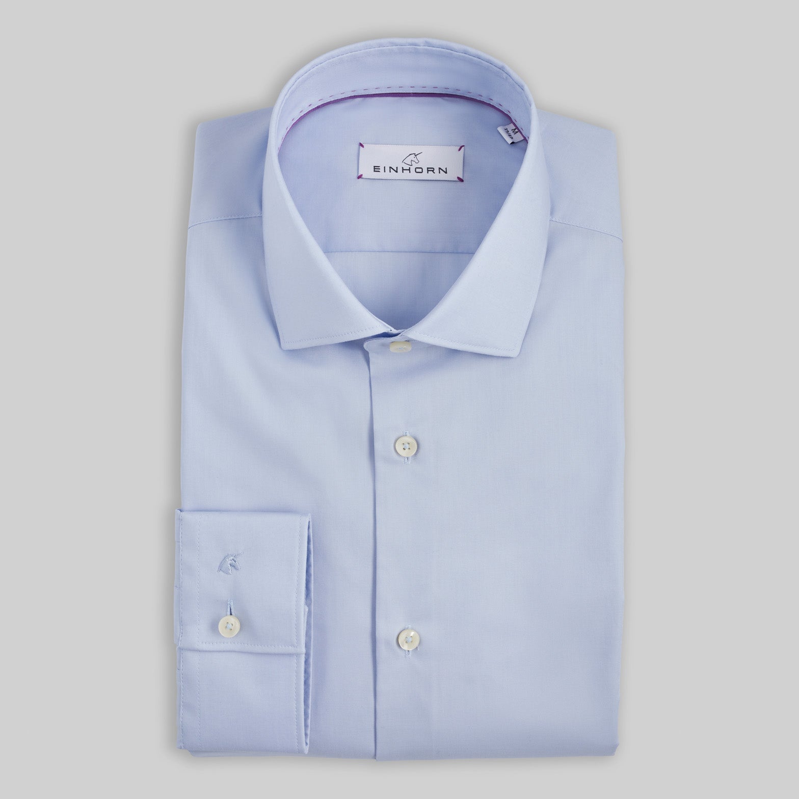 Das Einhorn Hemd Body Fit Stretch Hellblau vereint moderne Passform mit höchstem Tragekomfort. 